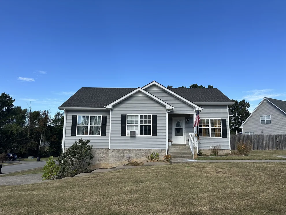 Unit for sale at 1697 Parkside Dr, Clarksville, TN 37042