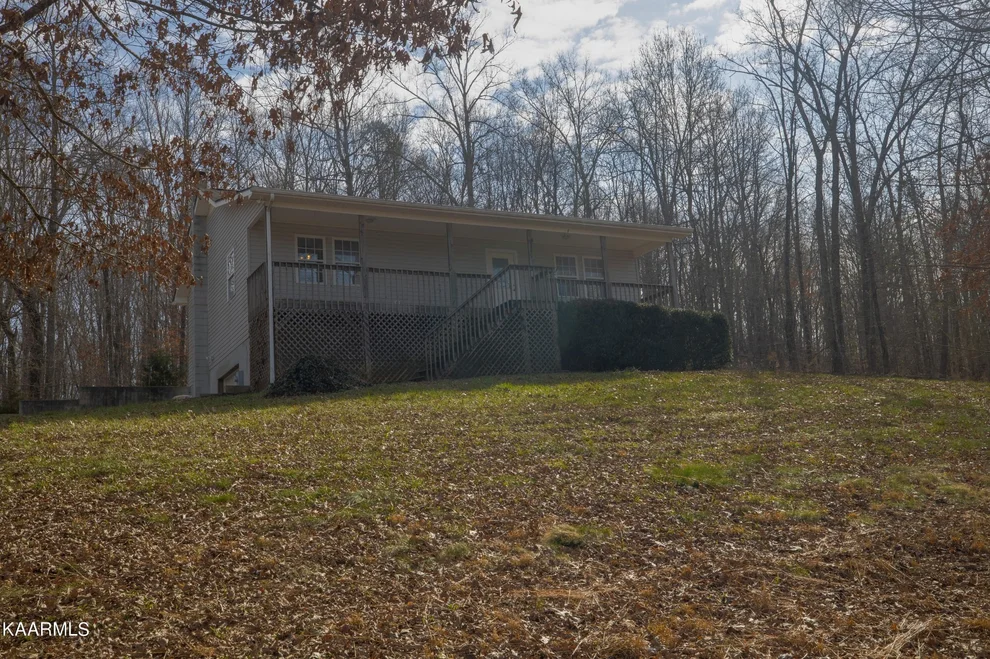 Unit for sale at 2321 Steekee Creek Rd, Loudon, TN 37774