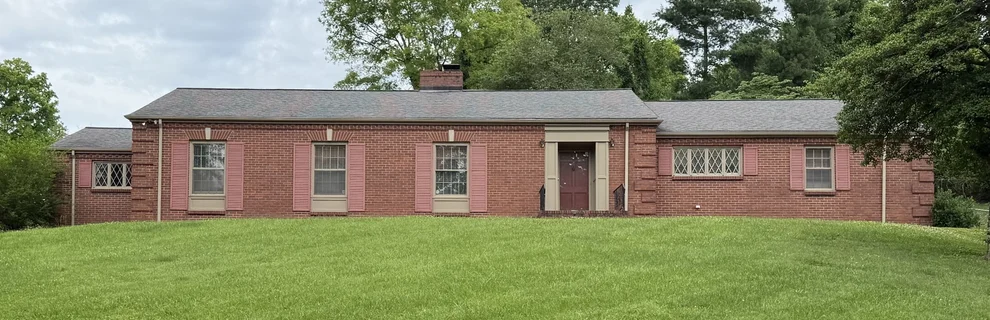 Unit for sale at 105 3rd Ave E, Springfield, TN 37172