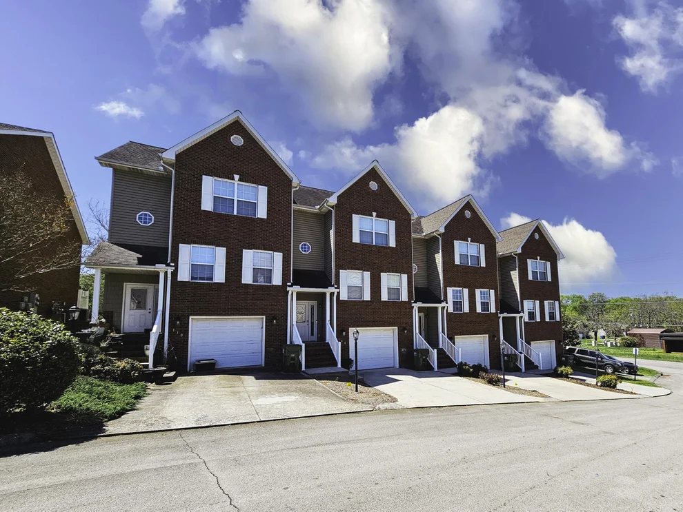 Unit for sale at 108 Olivia Lane, Maryville, TN 37804