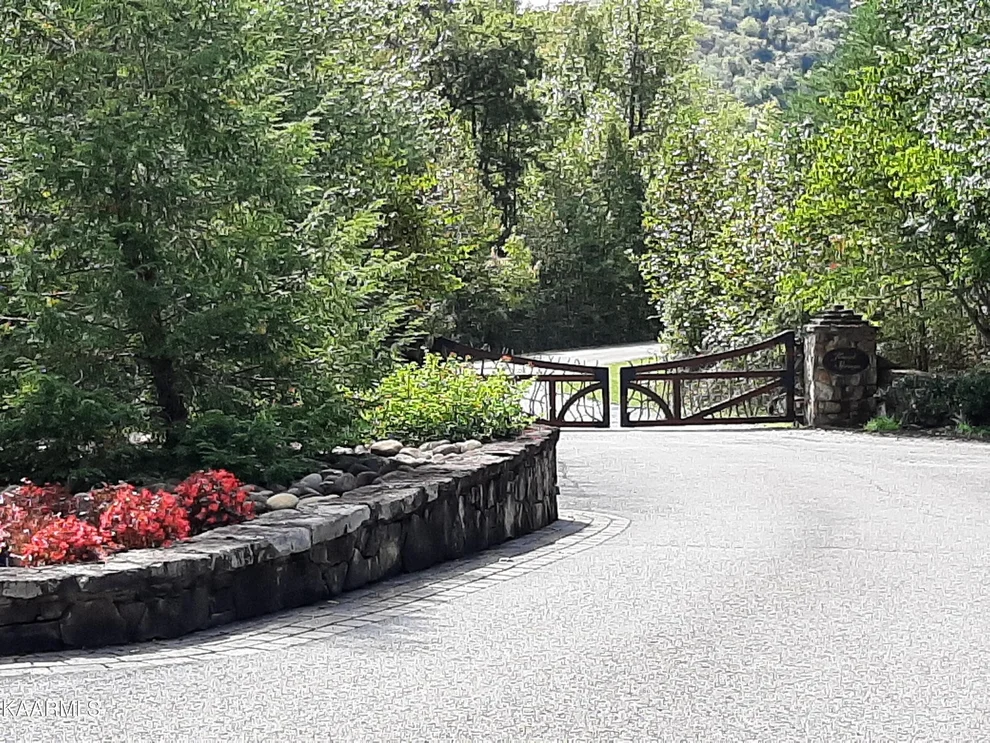 Unit for sale at 509 Lady Slipper Lane, Townsend, TN 37882