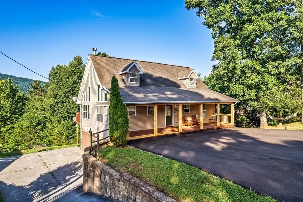 Unit for sale at 140 Burning Oaks Drive, Sevierville, TN 37876