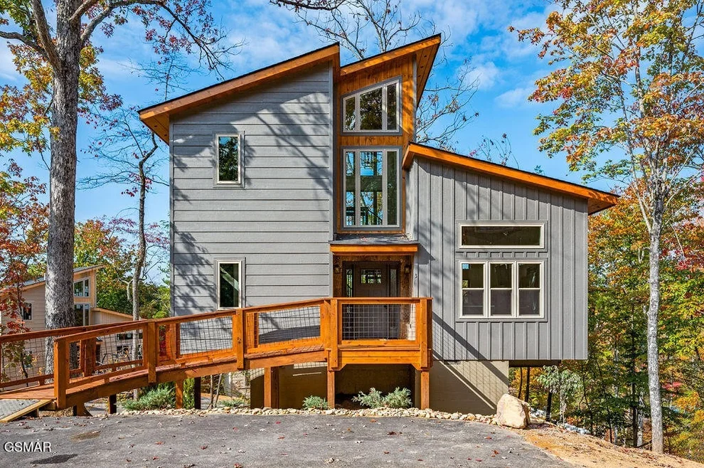 Unit for sale at 2385 Forge Hideaway Loop, Pigeon Forge, TN 37863