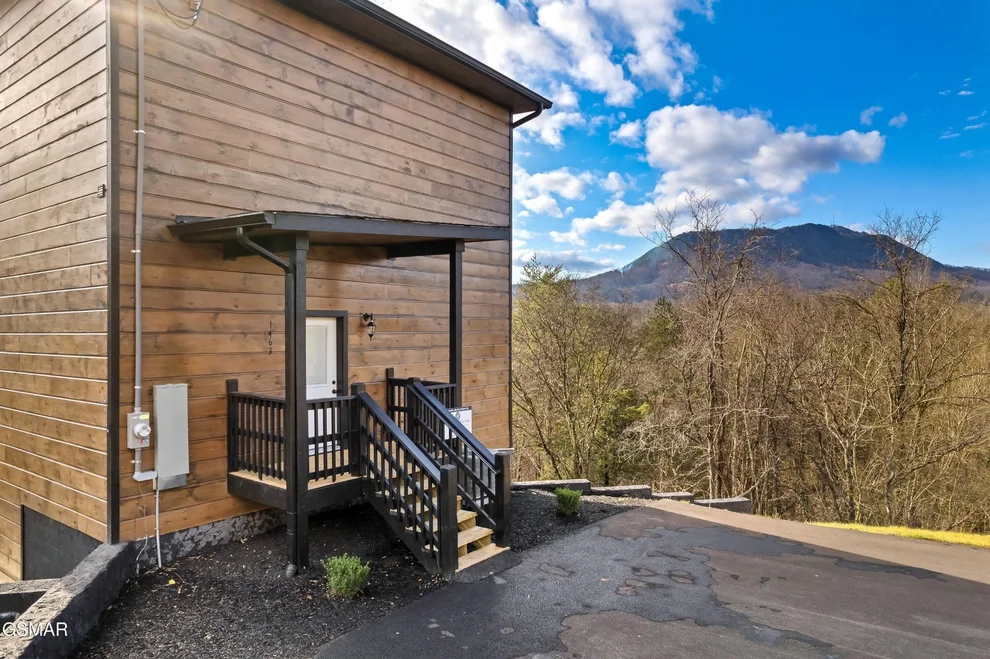 Unit for sale at 1463 Honey Oaks Way, Sevierville, TN 37876