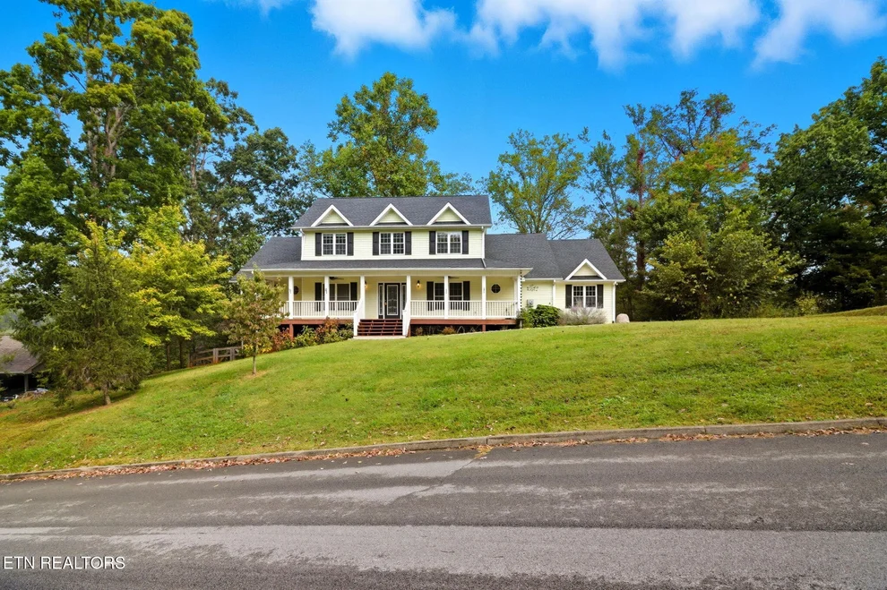 Unit for sale at 4040 Roundtop Drive, Sevierville, TN 37862