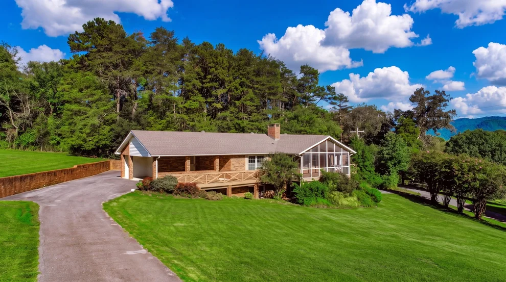 Unit for sale at 1235 Golf Course Rd, Newport, TN 37821