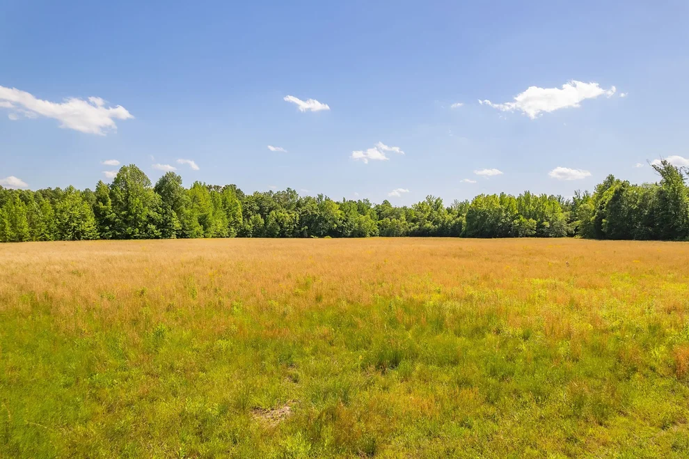 Unit for sale at 2800 Plainview Road, Henderson, TN 38340