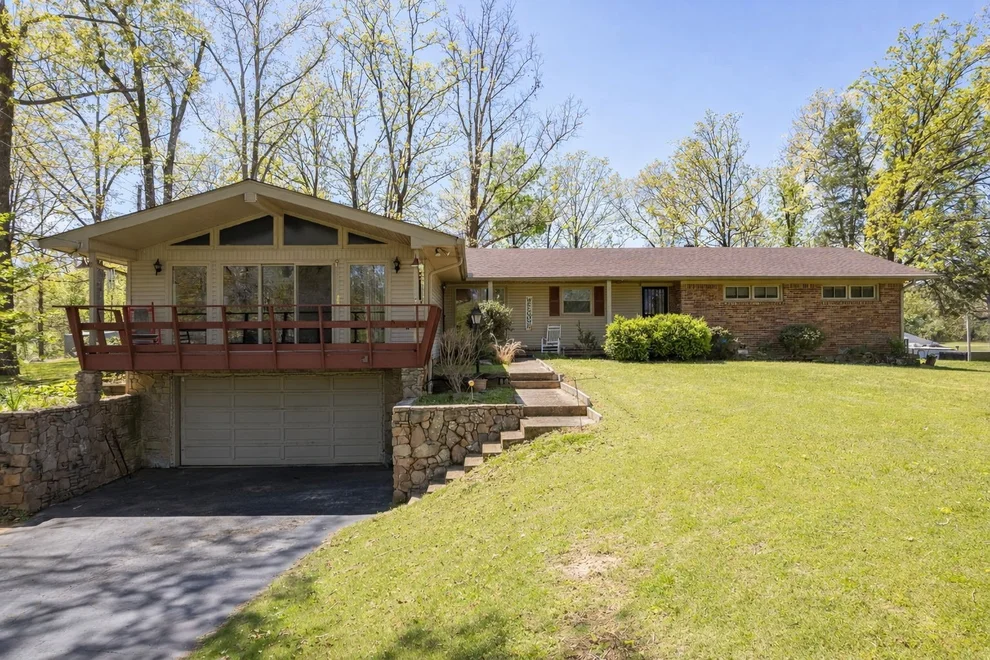Unit for sale at 280 E Highland St, Decaturville, TN 38329