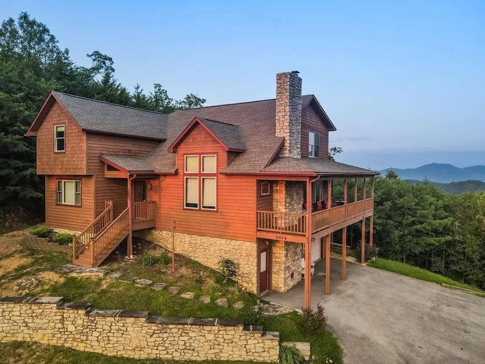 Unit for sale at 4314 Covered Wagon Road, Sevierville, TN 37862