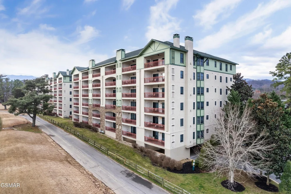 Unit for sale at 212 Dollywood Lane, Pigeon Forge, TN 37863