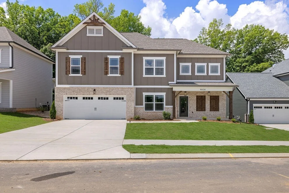 Unit for sale at 9828 Mayfly Road, Ooltewah, TN 37363