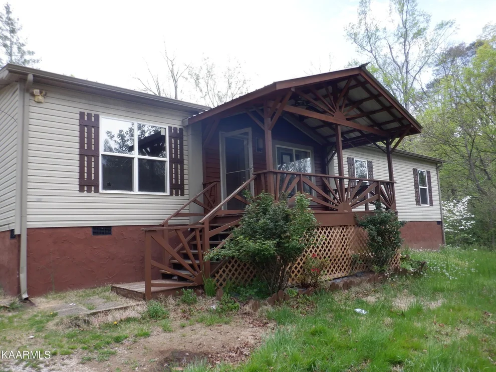 Unit for sale at 1005 Deaderick Rd, Knoxville, TN 37920