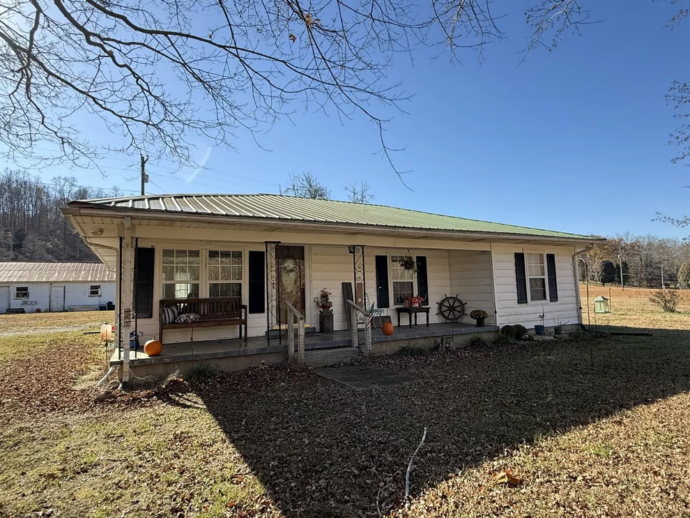 Unit for sale at 1560 Hurricane Creek Rd, Waynesboro, TN 38485