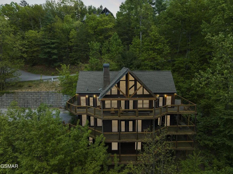Unit for sale at 3747 Edge Park Drive, Sevierville, TN 37862