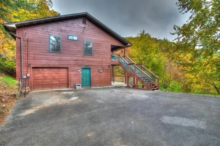 Unit for sale at 3856 Ravens Den Way, Sevierville, TN 37876