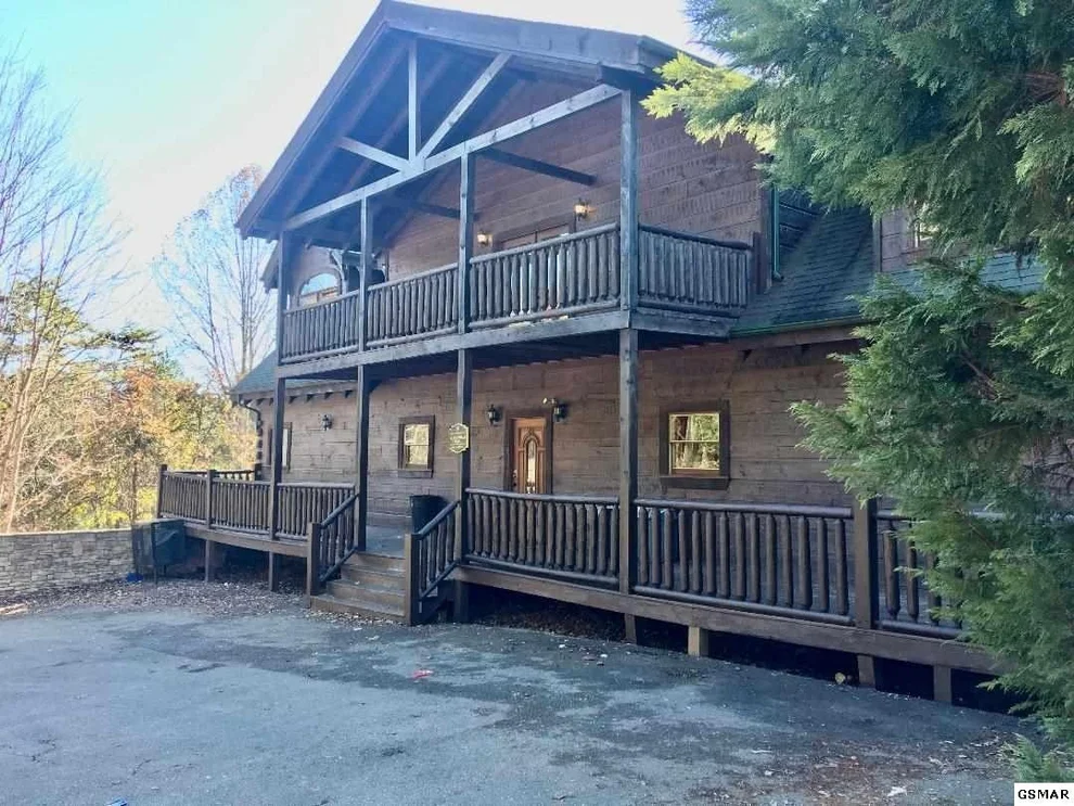 Unit for sale at 326 Alpine Mountain Way, Pigeon Forge, TN 37863