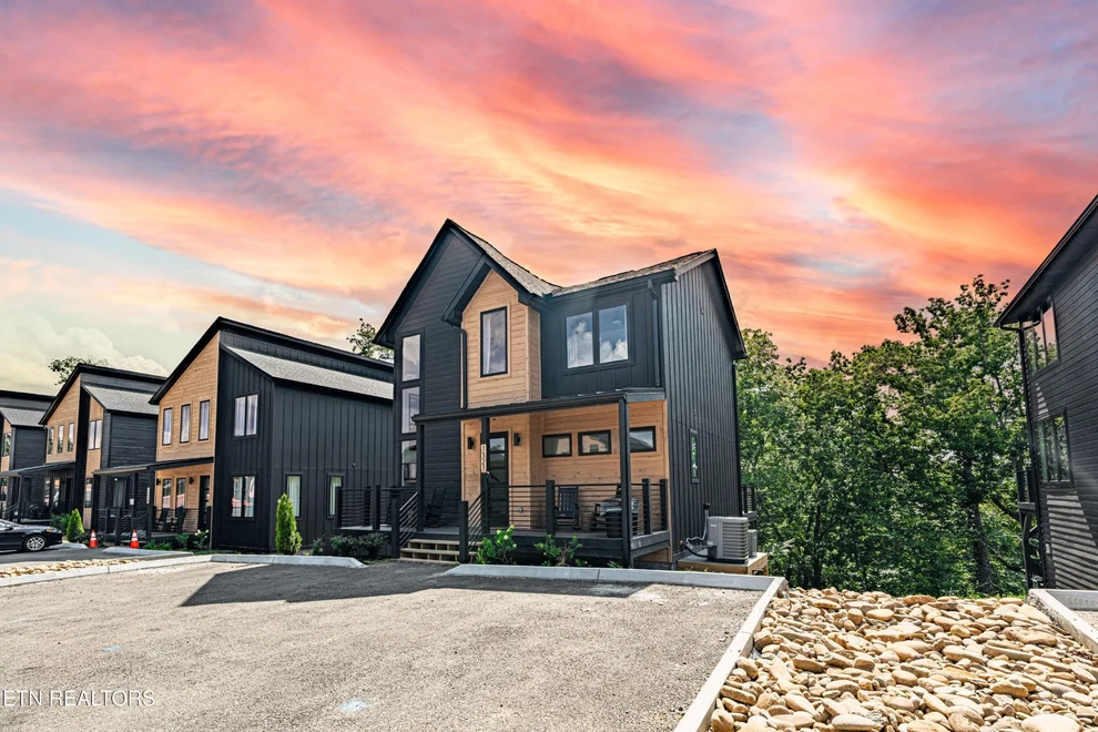 Unit for sale at 1321 Reedmont Way, Sevierville, TN 37876