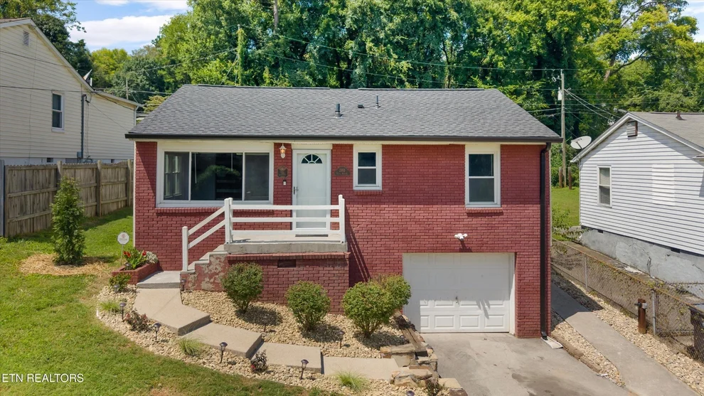 Unit for sale at 2951 Cecil Ave, Knoxville, TN 37917