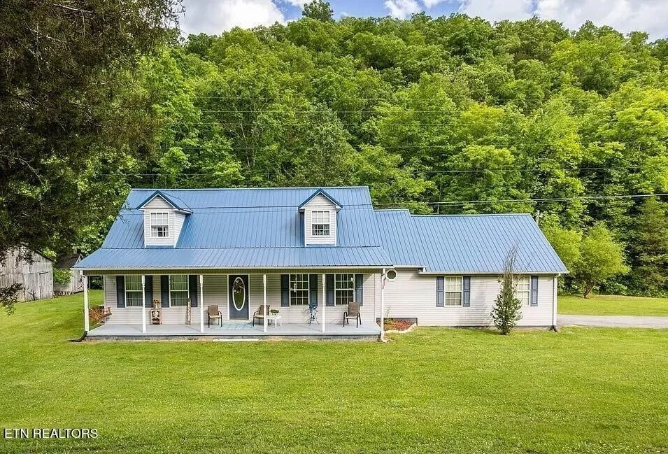 Unit for sale at 238 Dry Valley Rd, Thorn Hill, TN 37881