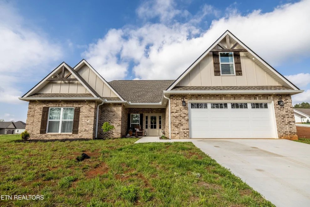 Unit for sale at 831 Pinebrooke Drive, Maryville, TN 37801