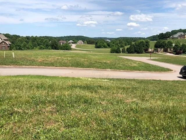 Unit for sale at 335 Hummingbird Drive, Vonore, TN 37885