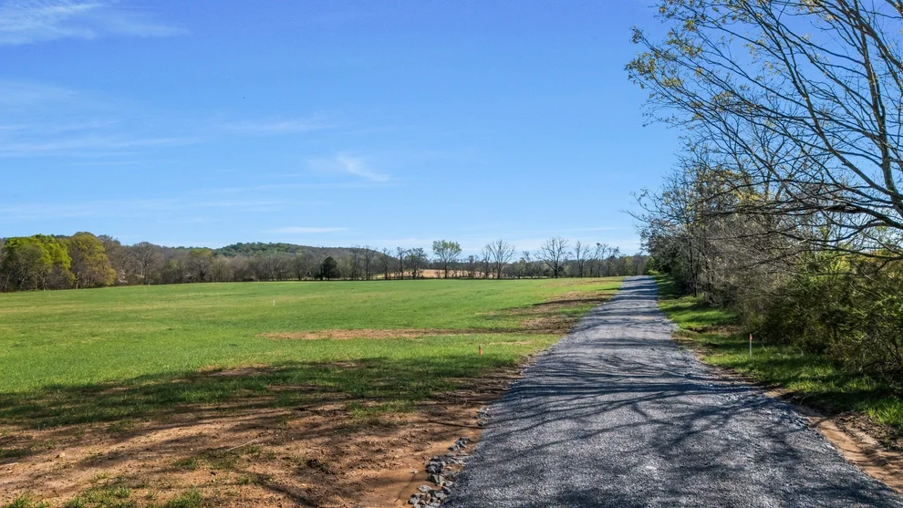Unit for sale at 545 Turkey Trot Pvt Ln, Cottontown, TN 37048