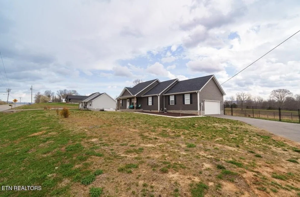 Unit for sale at 4346 Monterey Hwy, Sparta, TN 38583
