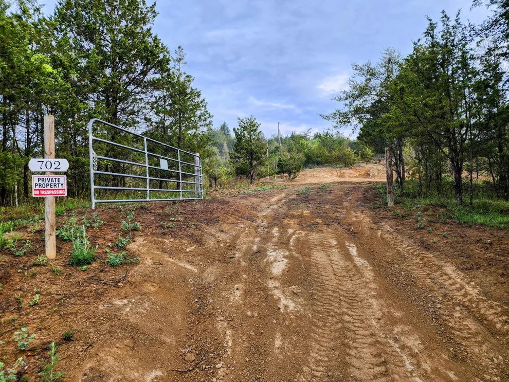 Unit for sale at 702 Driftwood Circle, Sevierville, TN 37876