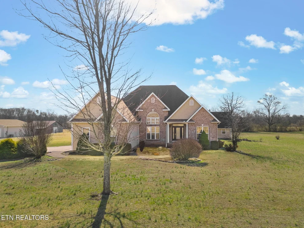 Unit for sale at 114 Hidden Springs Drive, Madisonville, TN 37354