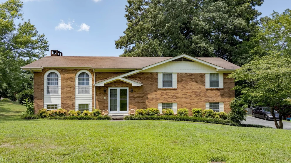 Unit for sale at 2101 Crown Court Lane, Chattanooga, TN 37421