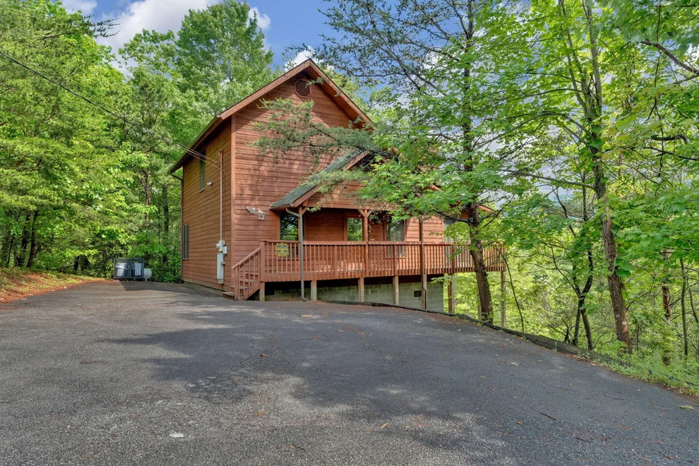 Unit for sale at 230 Whaley Drive, Gatlinburg, TN 37738