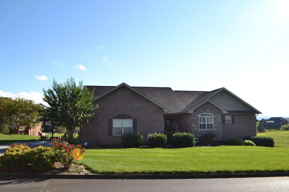 Unit for sale at 1444 Robert Ridge Road, Sevierville, TN 37862