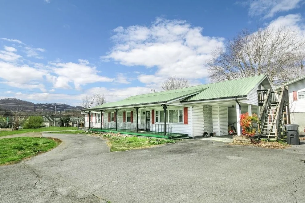Unit for sale at 319 Dollywood Lane, Pigeon Forge, TN 37863