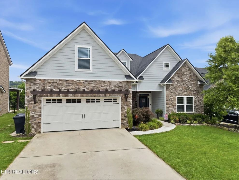 Unit for sale at 11322 Orvis Lane, Knoxville, TN 37932