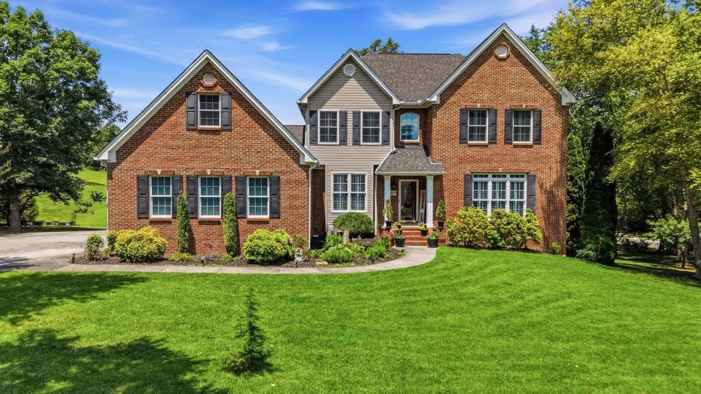 Unit for sale at 227 English Oaks Drive NE, Cleveland, TN 37323