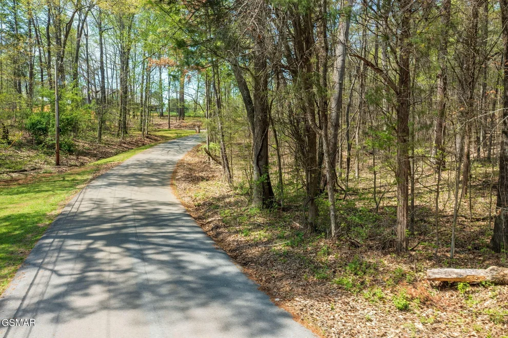 Unit for sale at 6 Hickory Lane, Kodak, TN 37764