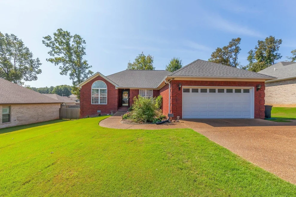 Unit for sale at 12 STATION OAK DR, Jackson, TN 38305