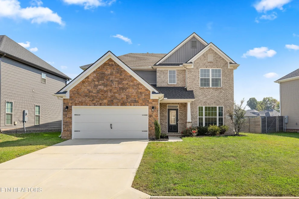 Unit for sale at 8834 Yellow Aster Rd, Knoxville, TN 37931