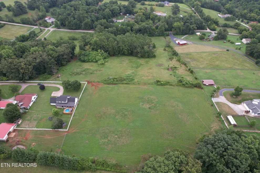 Unit for sale at 3 Thompson Bridge Rd, Maryville, TN 37801