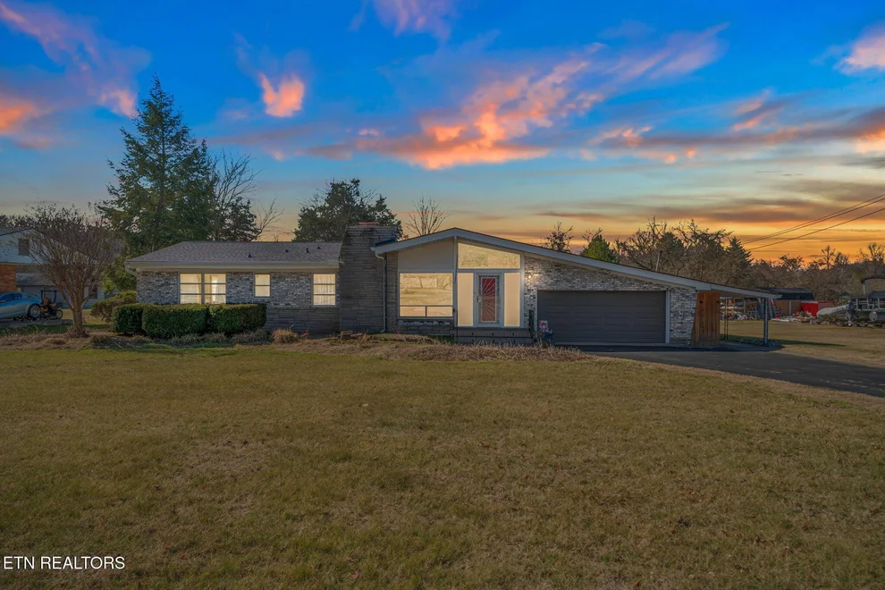 Unit for sale at 7237 Oakmeade Rd, Powell, TN 37849