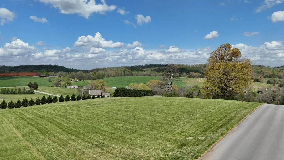 Unit for sale at 110 Candi Lane, Madisonville, TN 37354