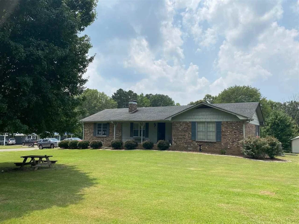 Unit for sale at 8 County Road 322, Corinth, MS 38834