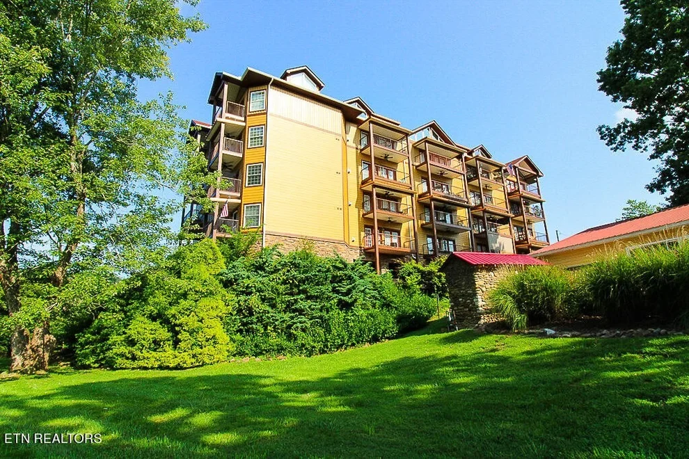 Unit for sale at 527 River Place Way, Sevierville, TN 37862