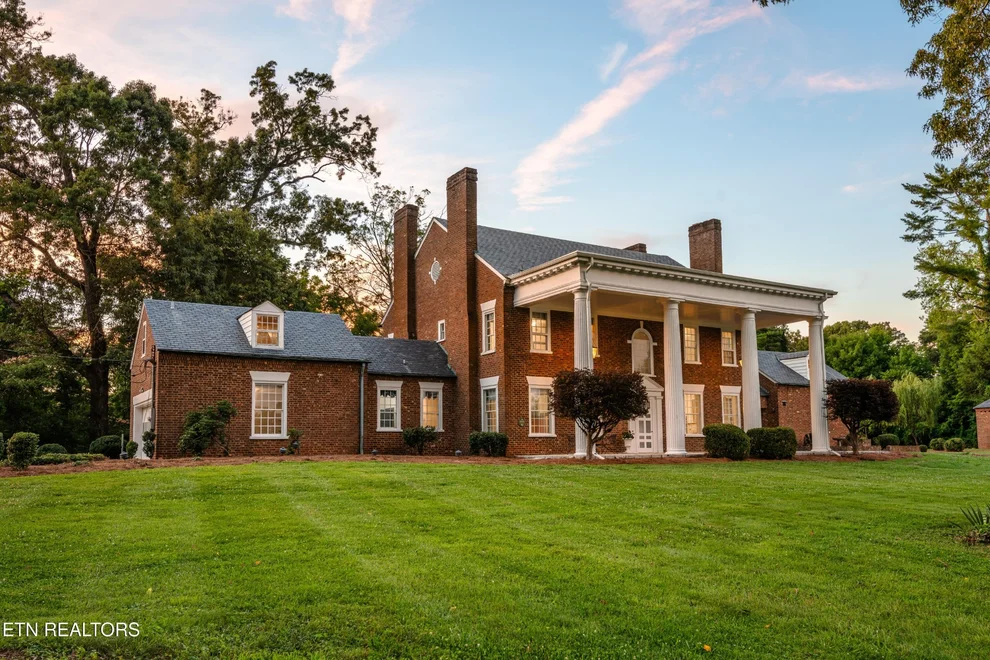 Unit for sale at 2112 Manor Drive, Knoxville, TN 37920