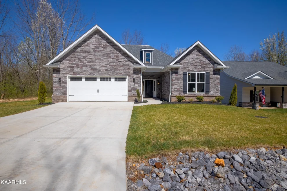 Unit for sale at 162 Tsuhdatsi Way, Loudon, TN 37774