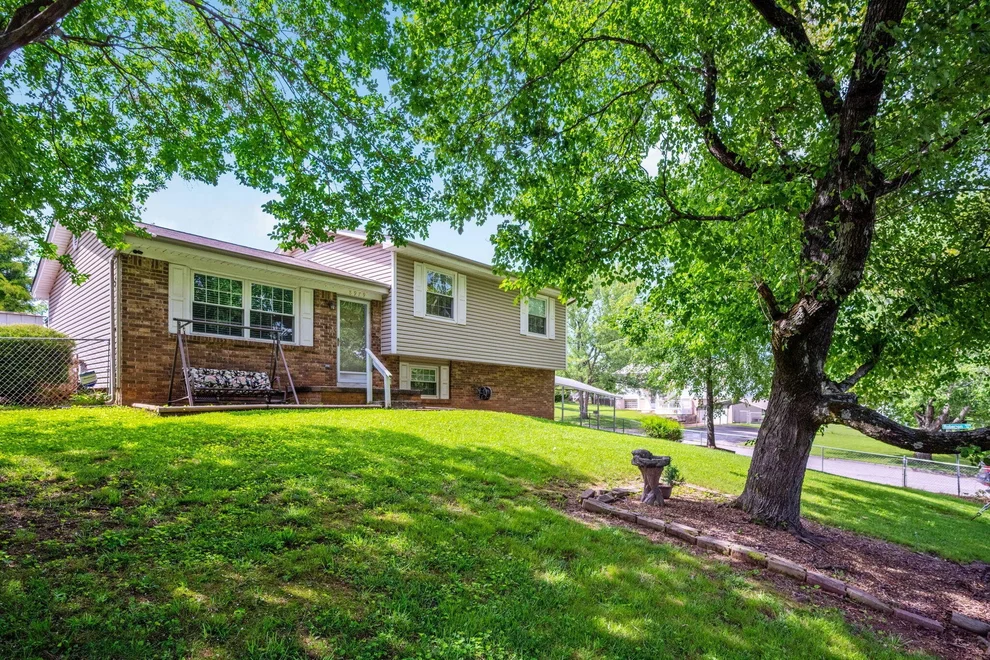 Unit for sale at 8979 Hensley Road, Hixson, TN 37343