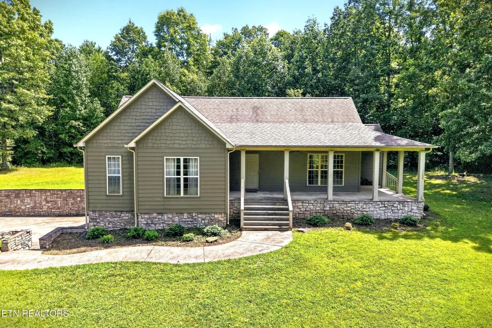 Unit for sale at 813 Mayland Rd, Crossville, TN 38571
