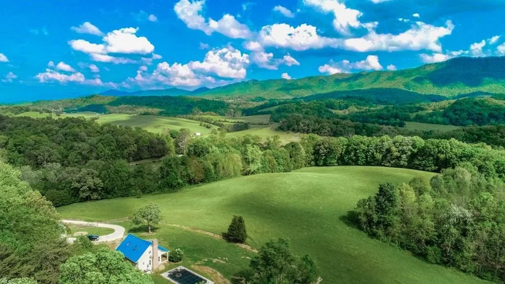 Unit for sale at 2941 Happy Hollow Road, Parrottsville, TN 37843