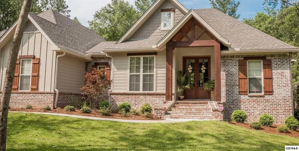 Unit for sale at 305 Murphy Farm Way, Sevierville, TN 37876