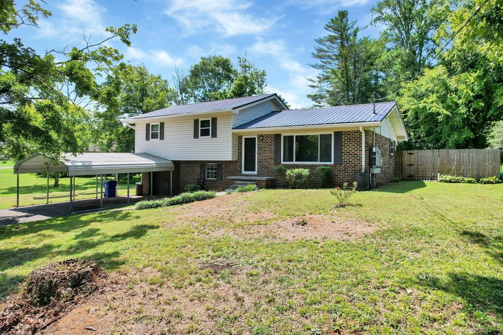 Unit for sale at 3010 W Lake Drive NW, Cleveland, TN 37312